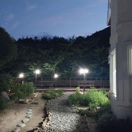 White House Hotel Namhae Exterior photo
